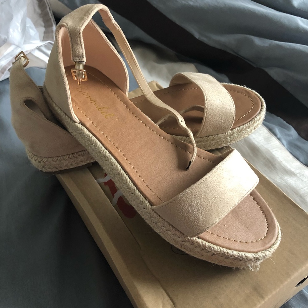 Wines sandals